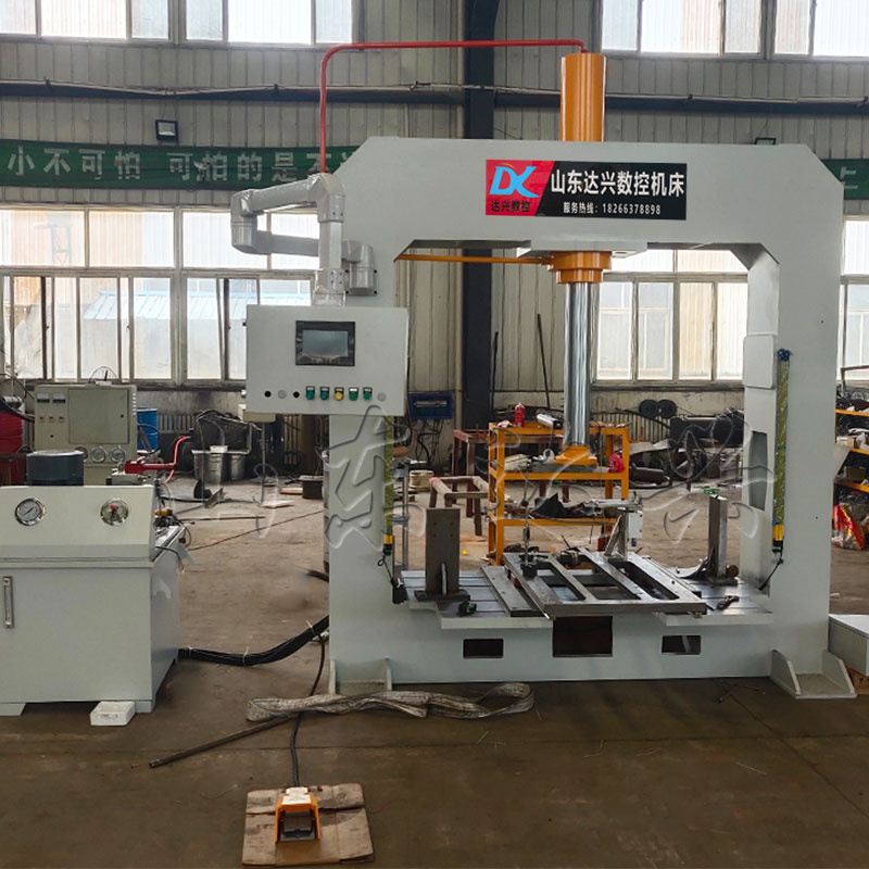 200噸-315噸-500噸-1000噸可移動工作臺龍門液壓機
